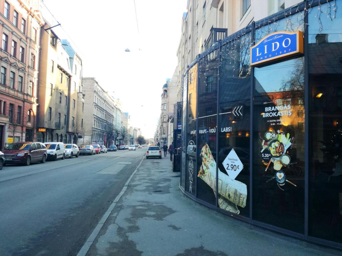 Апартаменти Tiny Non-Smoking Caka & Free Parking Рига Екстер'єр фото